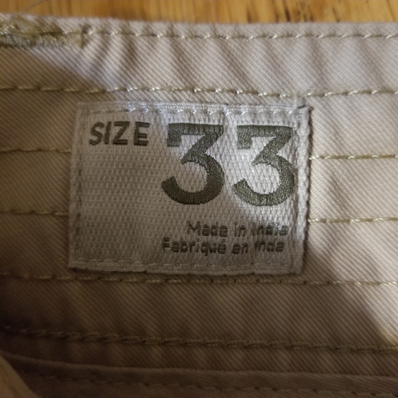 Timberland Flat Front Mid-Rise Beige Cargo Shorts Men's Size 33 W Inseam 11" - Picture 6 of 12